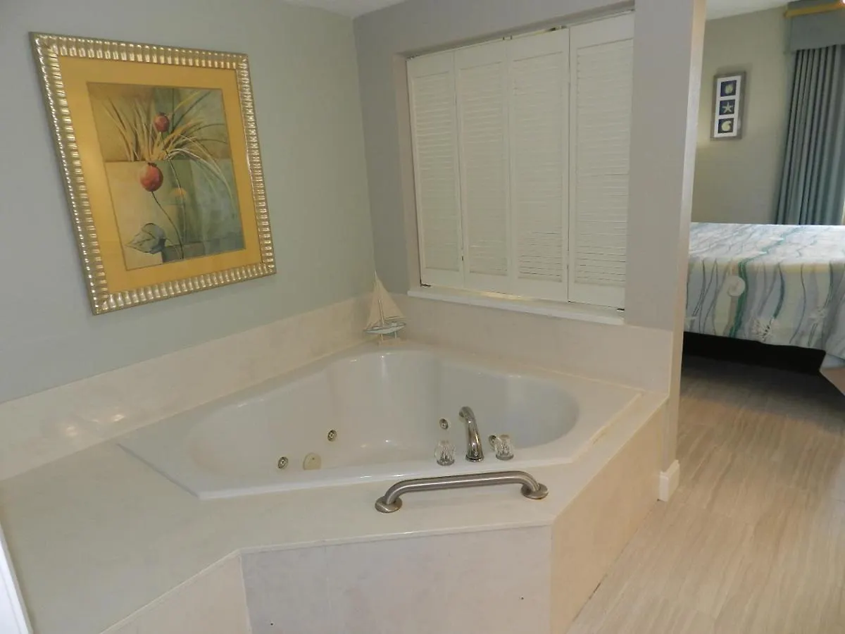 Vacation In Comfort And Luxury - 3 Bedroom Direct Oceanfront - Wyndham Ocean Walk Resort 2425 Daytona Beach Apartment