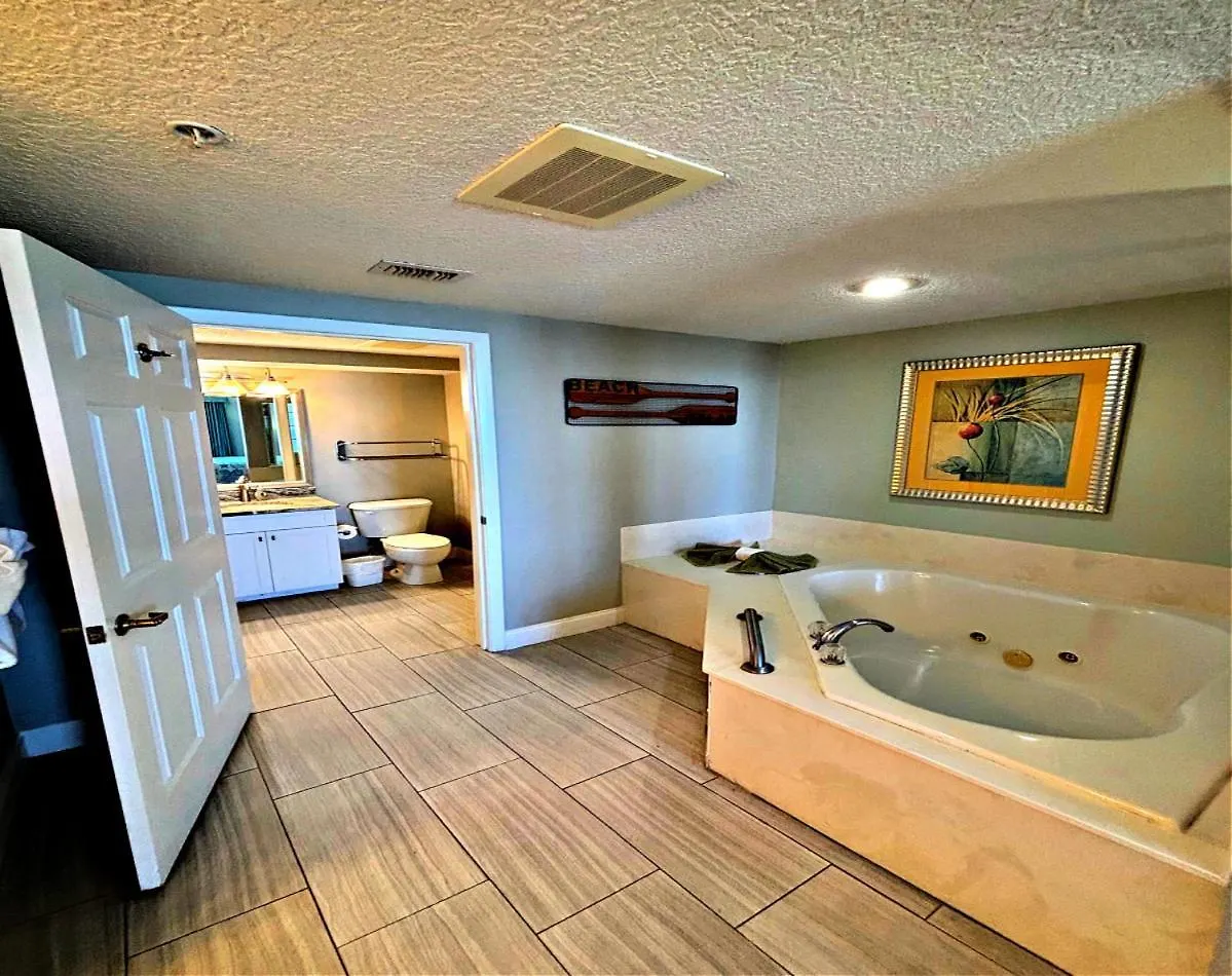 Apartment Vacation In Comfort And Luxury - 3 Bedroom Direct Oceanfront - Wyndham Ocean Walk Resort 2425 Daytona Beach United States