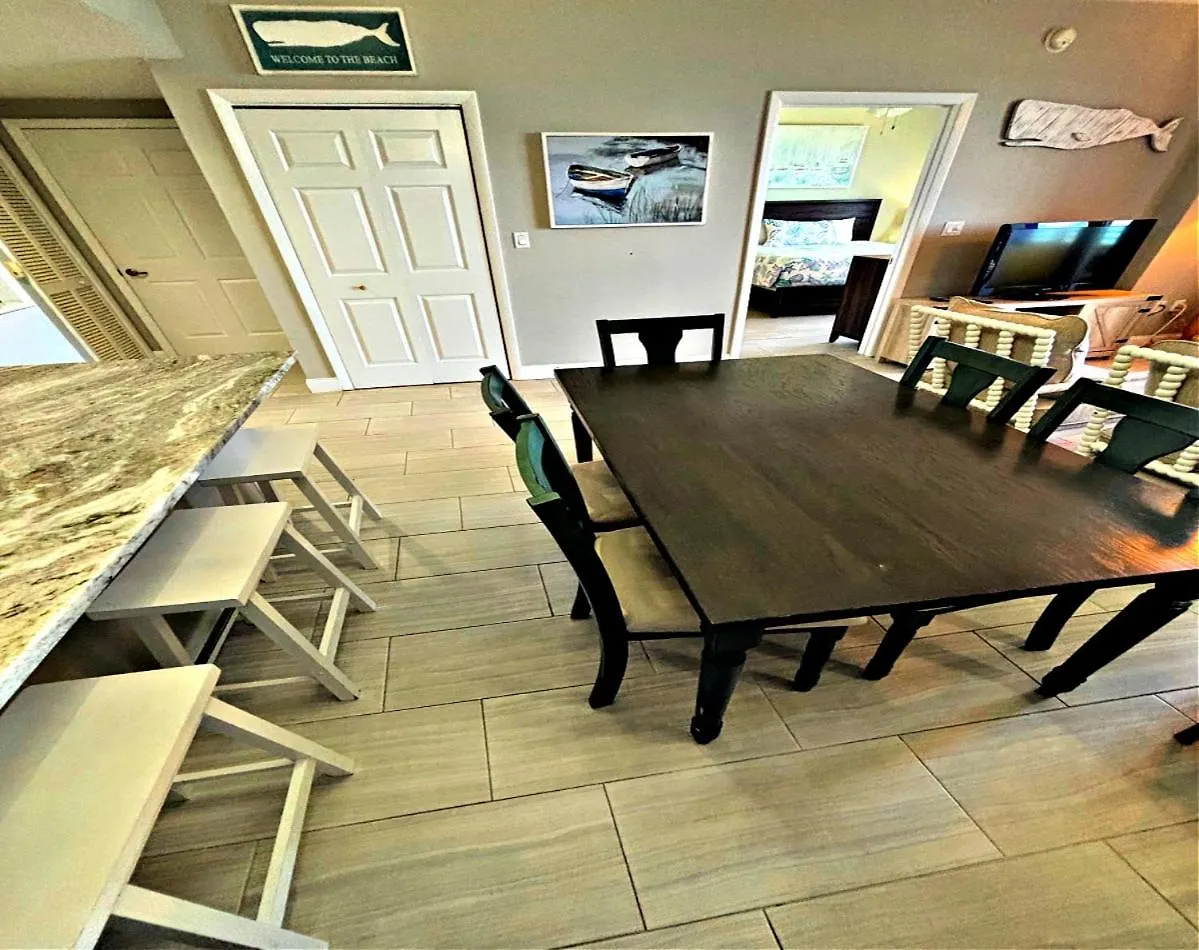 Vacation In Comfort And Luxury - 3 Bedroom Direct Oceanfront - Wyndham Ocean Walk Resort 2425 Daytona Beach Apartment