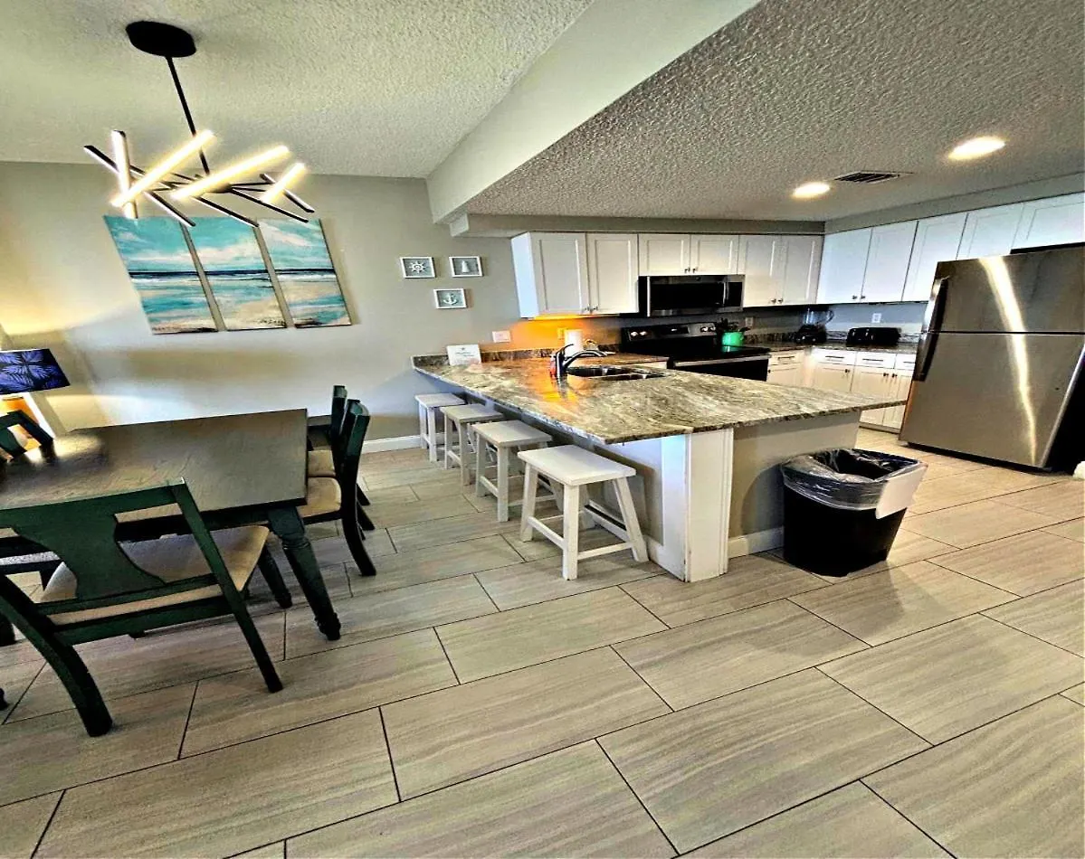 Apartment Vacation In Comfort And Luxury - 3 Bedroom Direct Oceanfront - Wyndham Ocean Walk Resort 2425 Daytona Beach United States