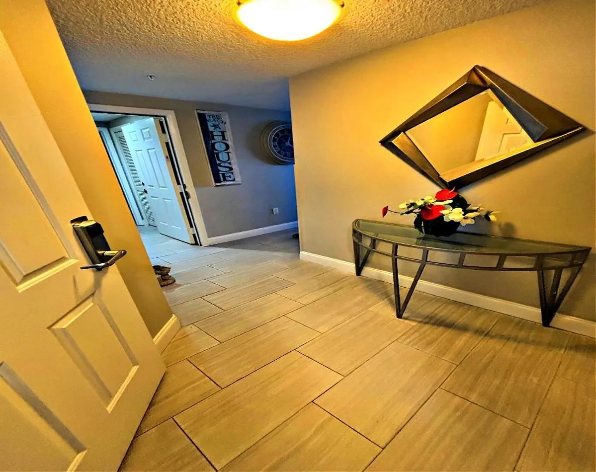 Apartment Vacation In Comfort And Luxury - 3 Bedroom Direct Oceanfront - Wyndham Ocean Walk Resort 2425 Daytona Beach