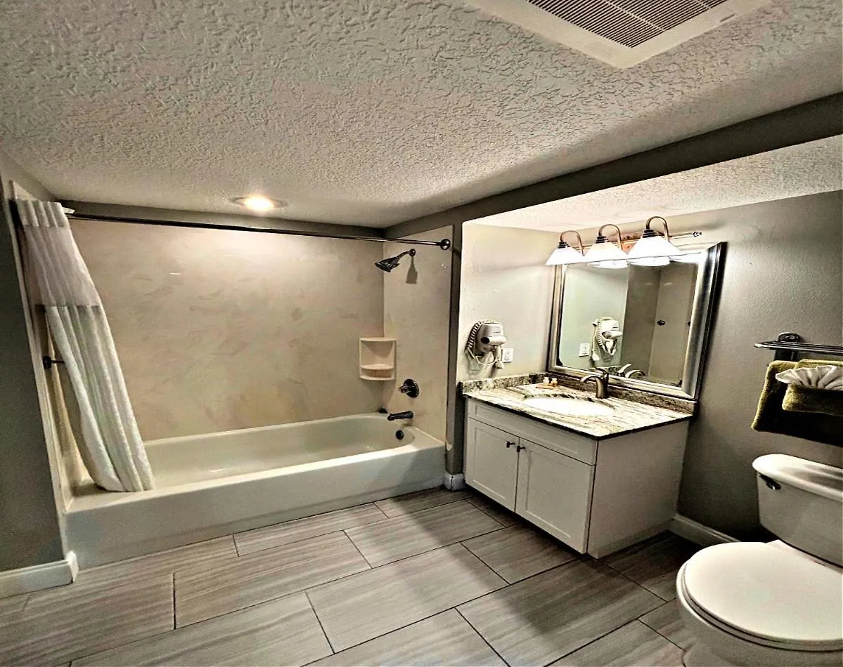 Vacation In Comfort And Luxury - 3 Bedroom Direct Oceanfront - Wyndham Ocean Walk Resort 2425 Daytona Beach 0*,